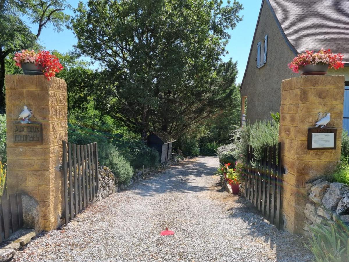 Aux Deux Colombes Bed & Breakfast Падирак Екстериор снимка
